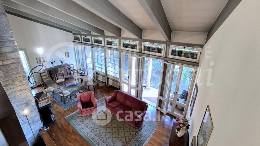 Villa in Via dei Cappuccini — foto 49 di 58