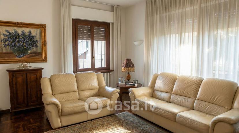 Villa in Via Edmondo de Amicis 7 — foto 41 di 43