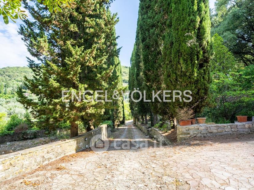Villa in Via di Terzano — foto 2 di 32