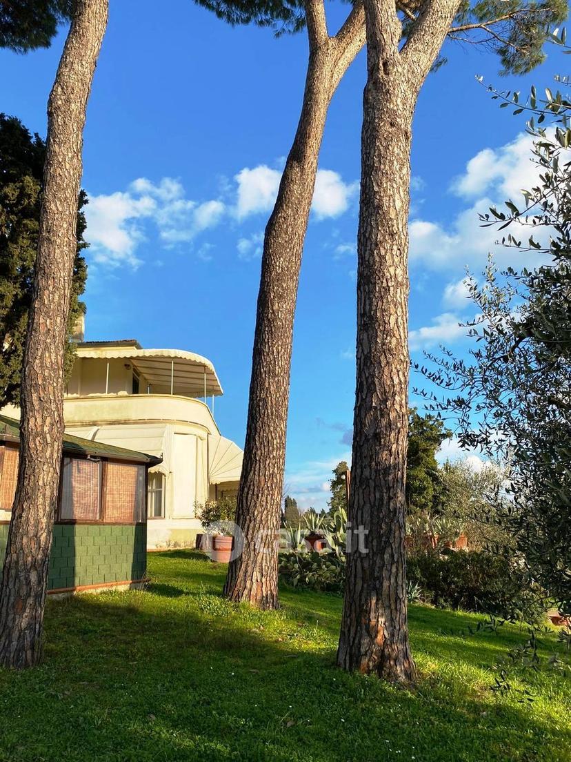 Villa in Via degli Arrighi 2 — foto 26 di 95