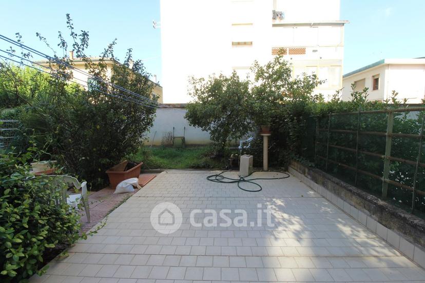 Trilocale in Via Livornese — foto 12 di 39
