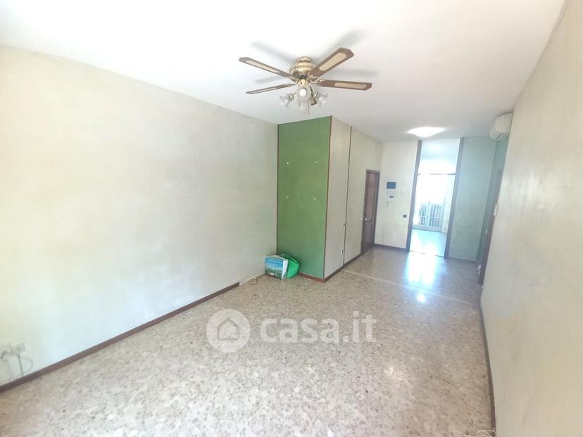 Trilocale in Via Enrico Mattei — foto 12 di 18