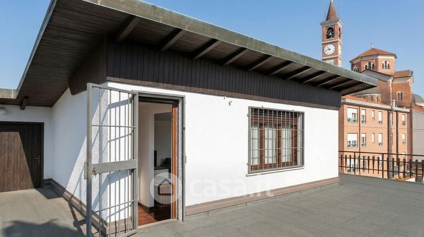 Villa in Via Edmondo de Amicis 7 — foto 40 di 43
