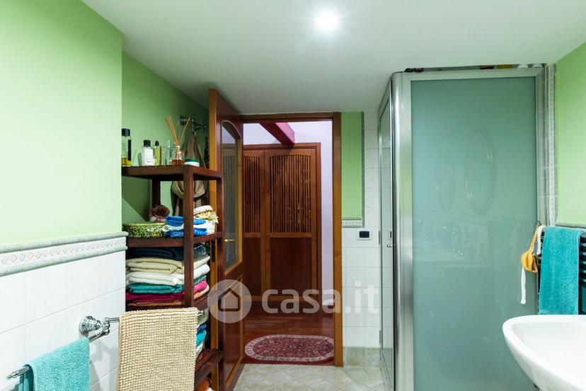 Quadrilocale in Via Giordano Luca — foto 17 di 32