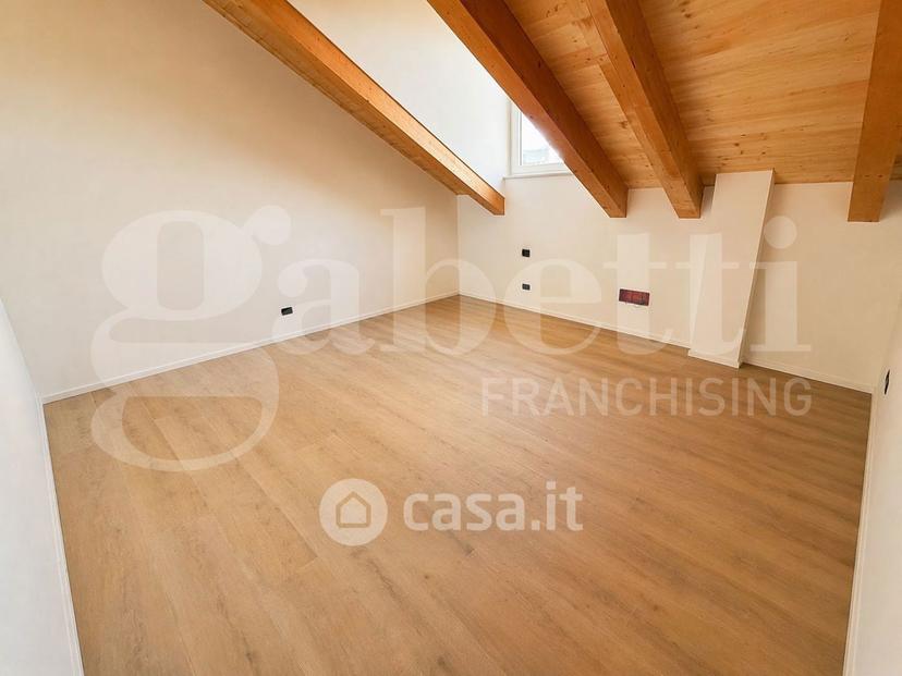 Villa in Via Cristoforo Colombo 59 — foto 38 di 39