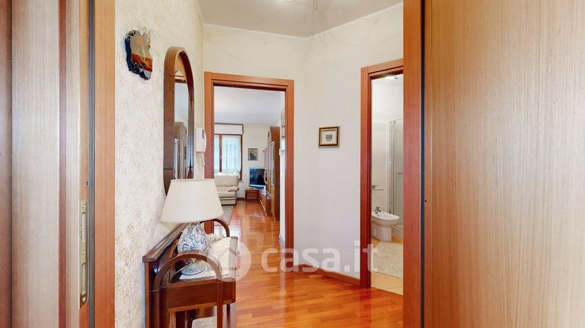 Trilocale in Via San Rocco 3 — foto 12 di 65