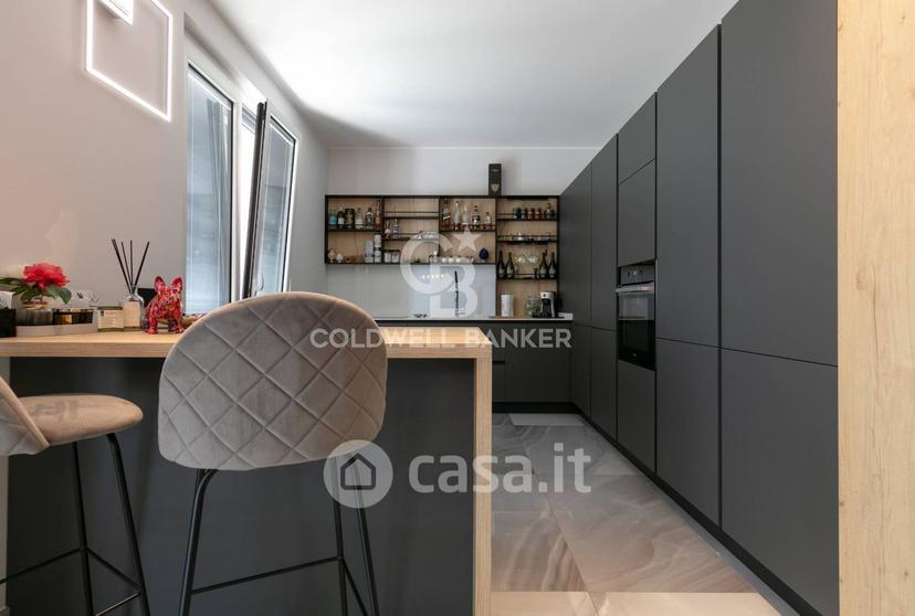Villa in Via delle Alberine 7 — foto 16 di 22