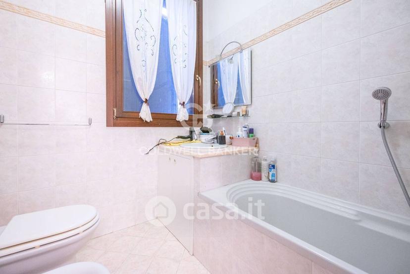 Trilocale in Via Codivilla — foto 4 di 22