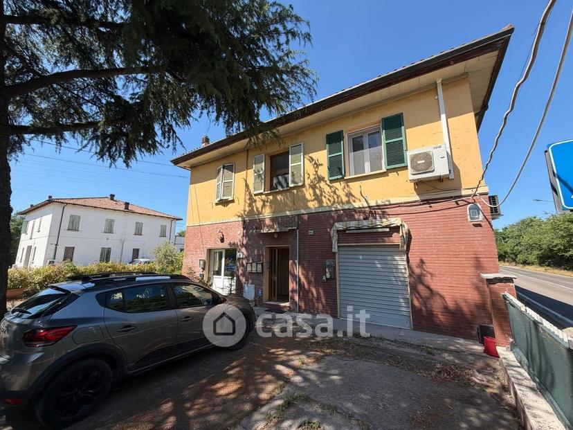 Trilocale in Via Agucchi 106