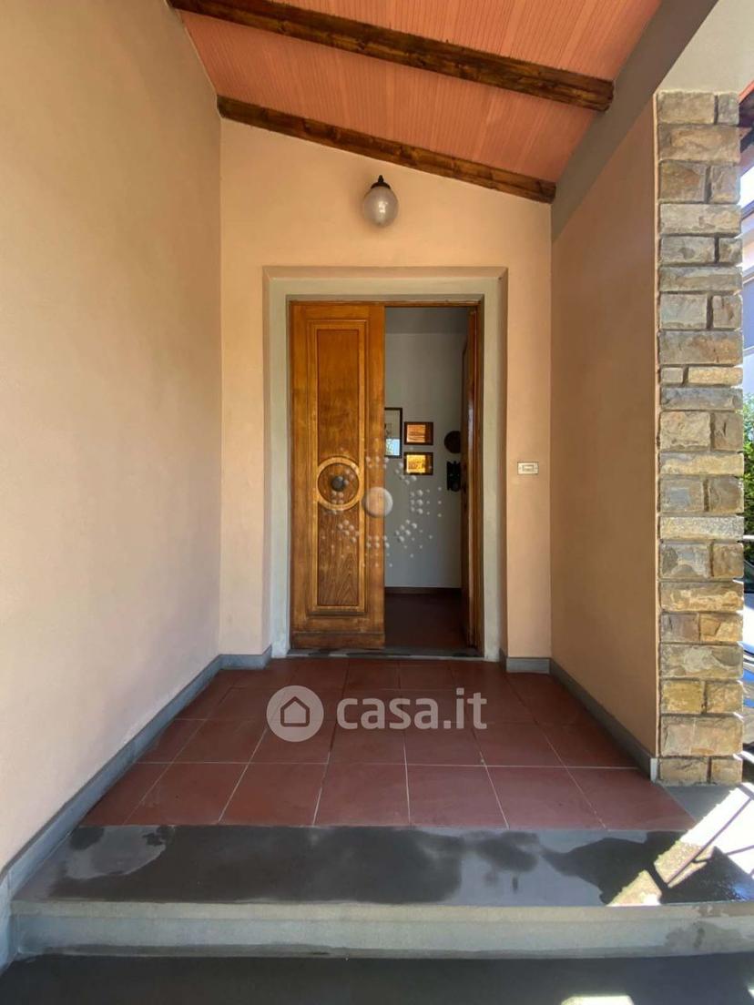 Villa in Via Arno 10 — foto 45 di 64