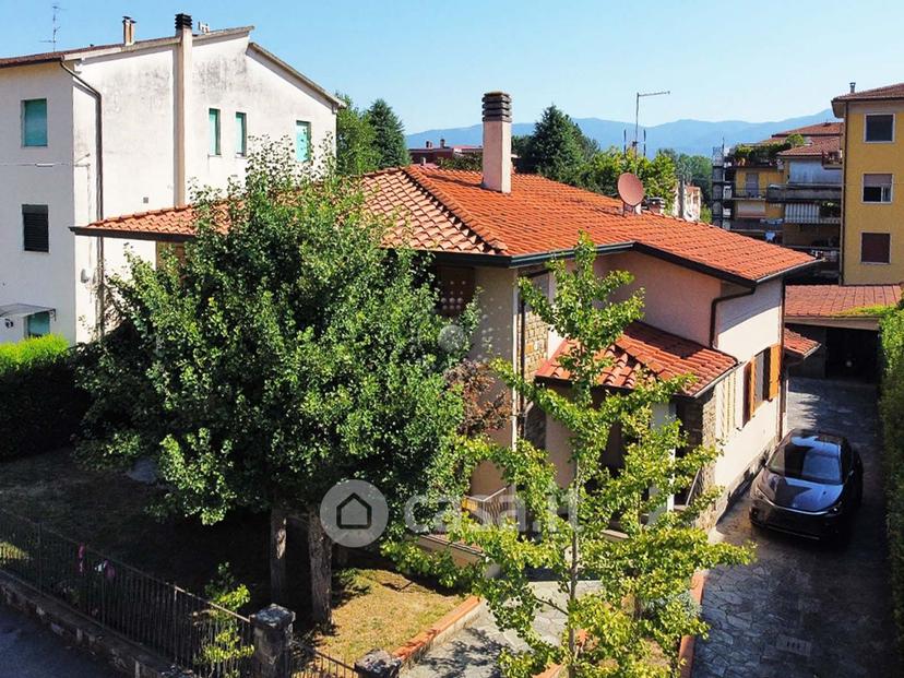Villa in Via Arno 10 — foto 13 di 64