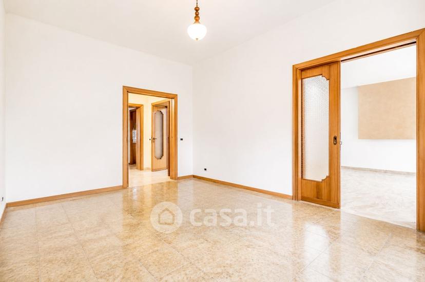 Appartamento in Via Cassia 929