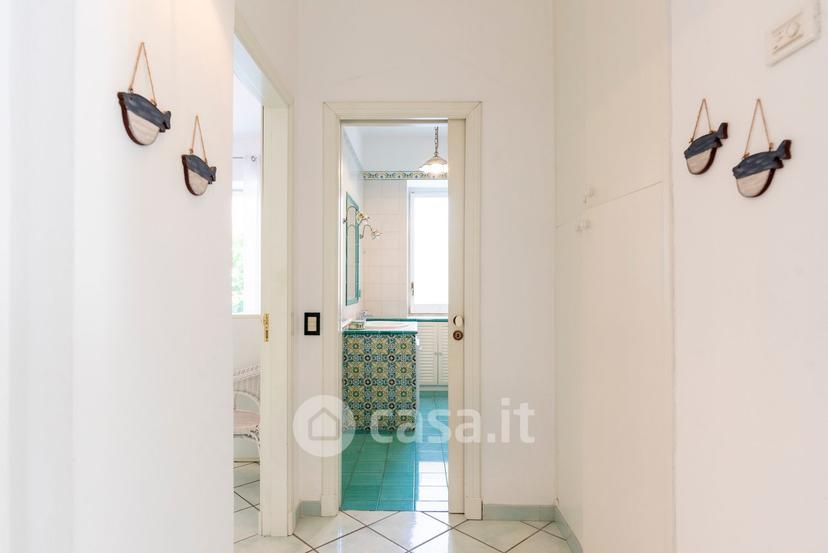 Appartamento in Via Michele Mazzella 71 — foto 2 di 35