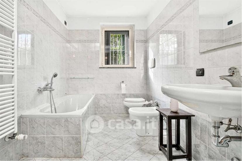Trilocale in Via Palmanova 12 — foto 18 di 29