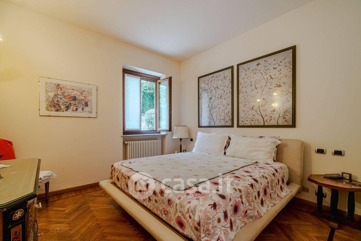 Villa in Strada San Tommaso 56