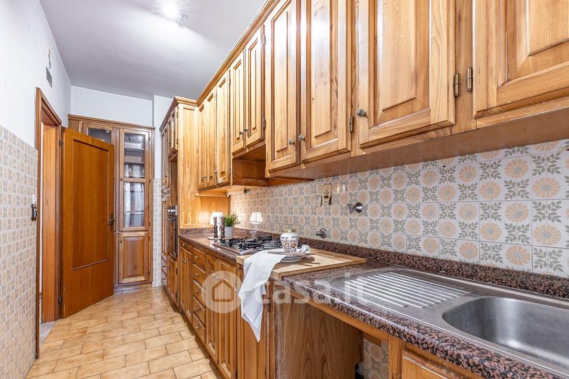 Appartamento in Via Pompeo Vizzani — foto 17 di 40