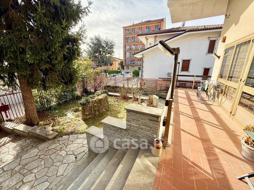 Villa in Via Giuseppe Parini 5 — foto 33 di 86
