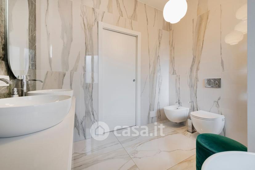 Appartamento in Via Giuseppe Parini — foto 16 di 52