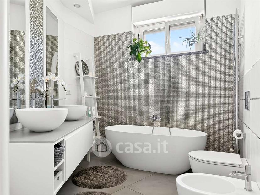 Trilocale in Via Giacomo Manzú 2 — foto 13 di 32