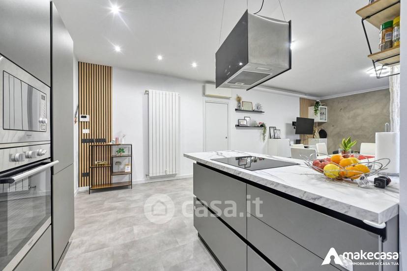 Trilocale in Via F. Cordoni 6 — foto 10 di 24