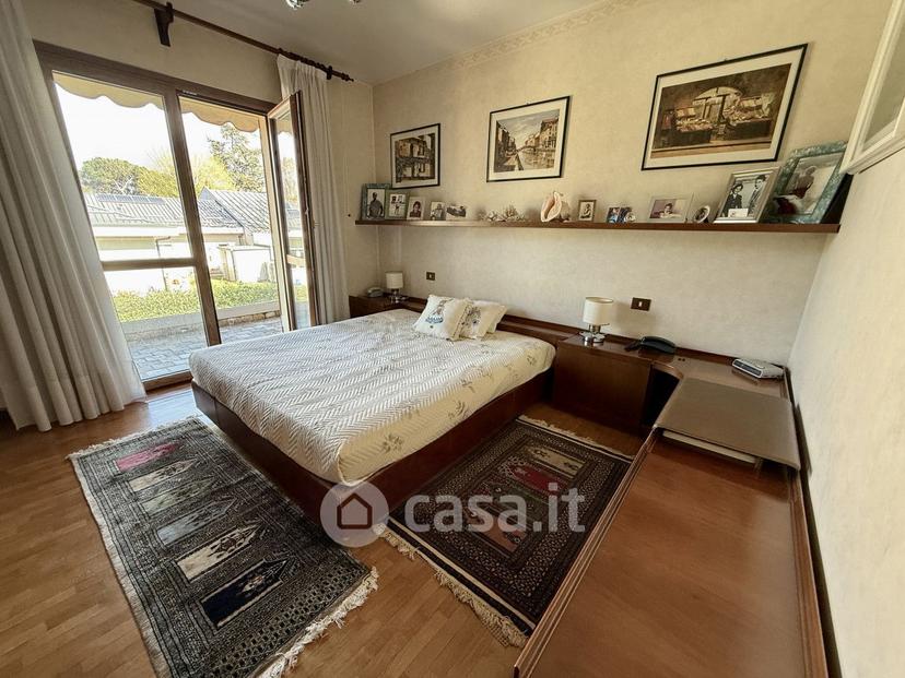 Villa in Via A. Mantegna — foto 27 di 47