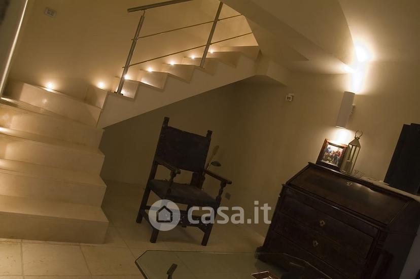 Villa in Via Alessandro Manzoni — foto 4 di 54