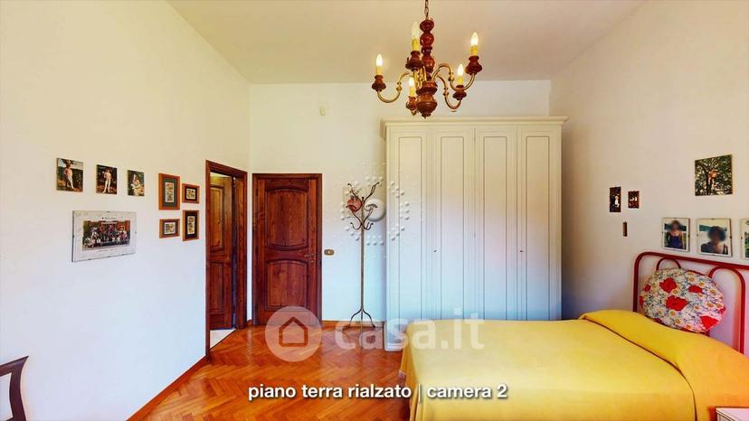 Villa in Via Arno 10 — foto 23 di 64