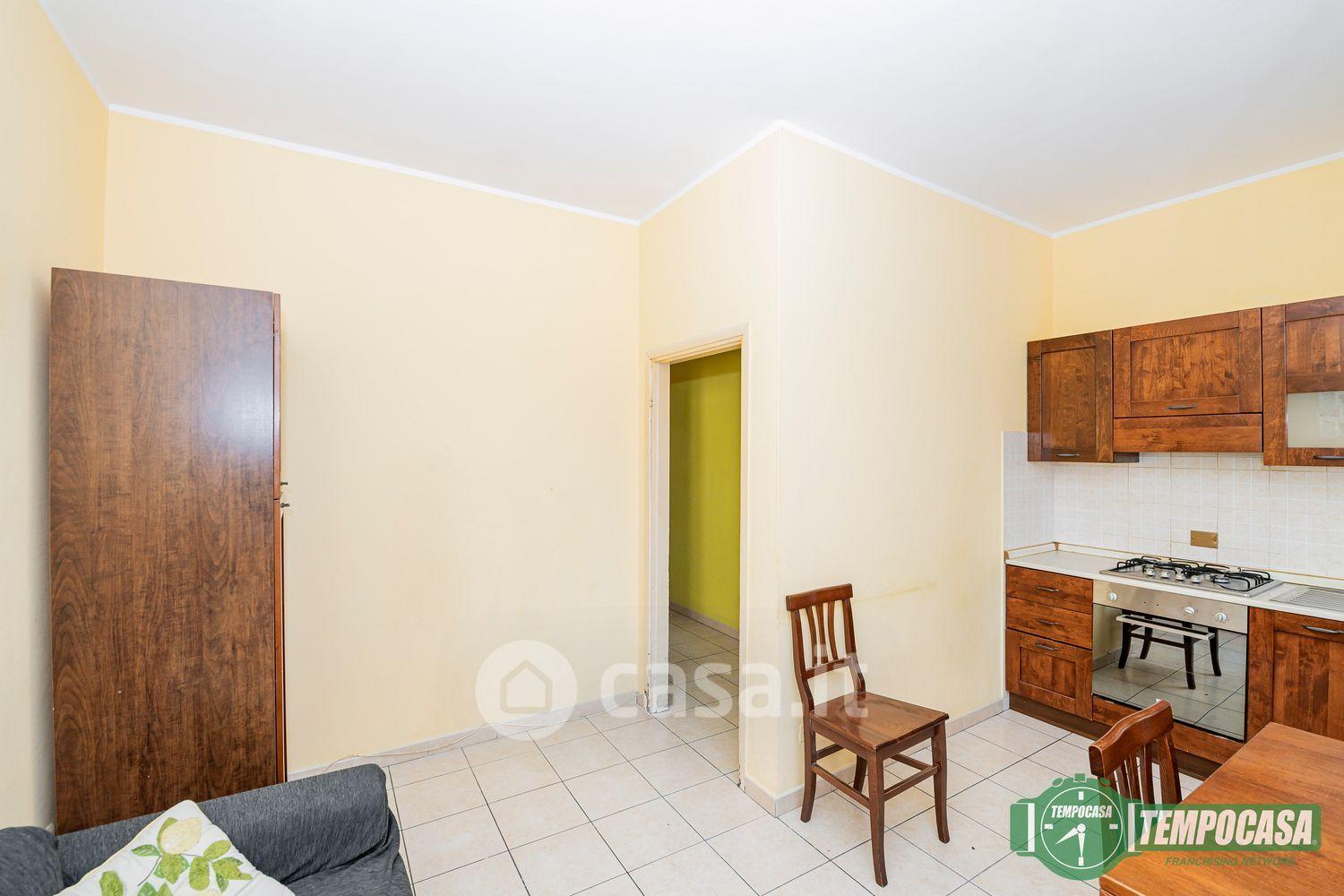 Bilocale in Via dei Pini 11