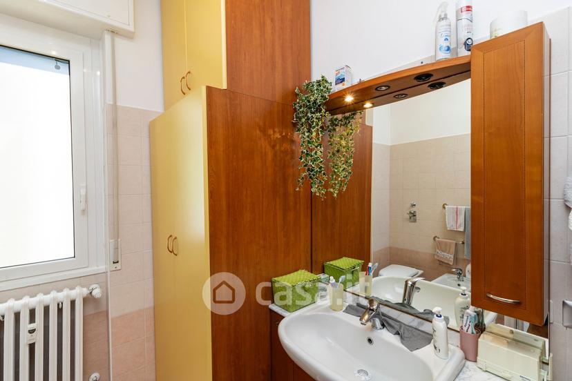 Bilocale in Via Alessandro Manzoni 33 — foto 25 di 49