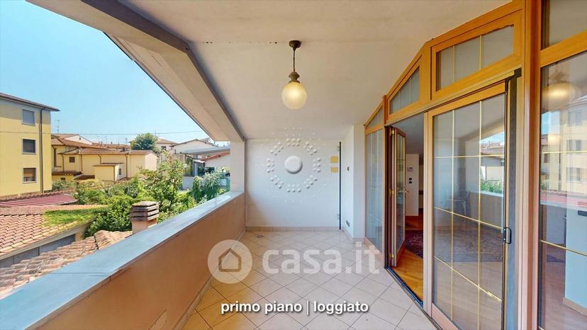 Villa in Via Arno 10 — foto 12 di 64