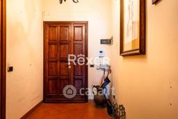 Appartamento in Via Ugo Foscolo 11