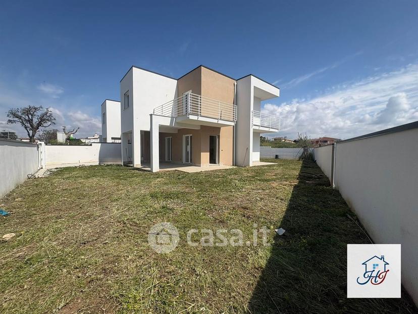 Villa in Via Maria Grazia — foto 11 di 36