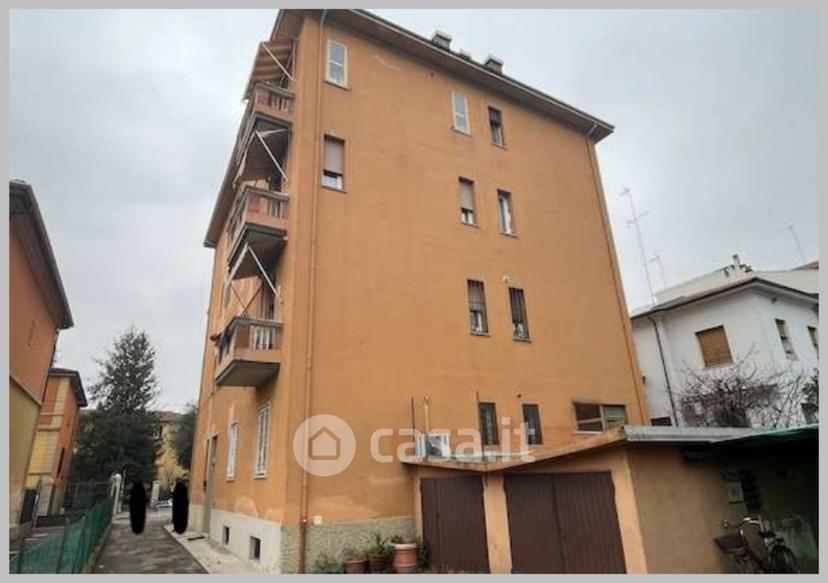 Trilocale in Via Dionisio Calvart — foto 22 di 33