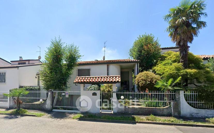 Villa in Via Val d'Ossola — foto 26 di 49