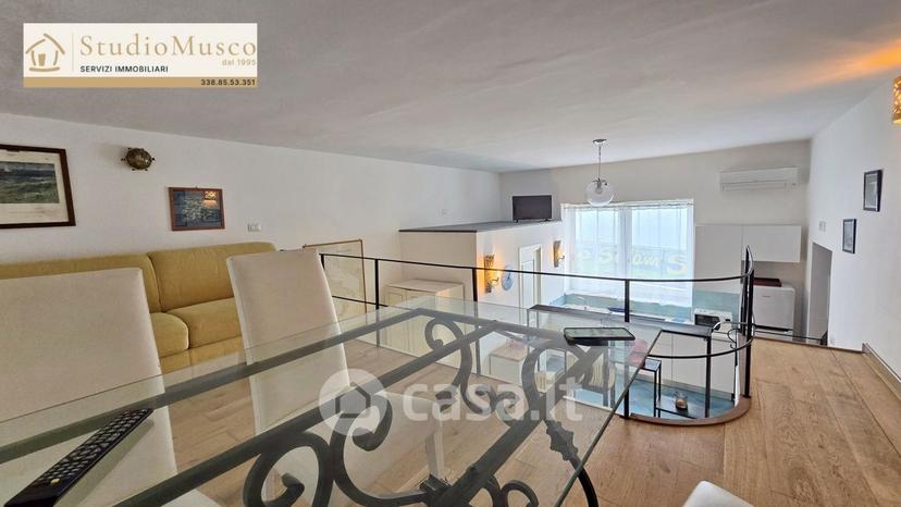 Loft in Via Marina Grande — foto 13 di 21