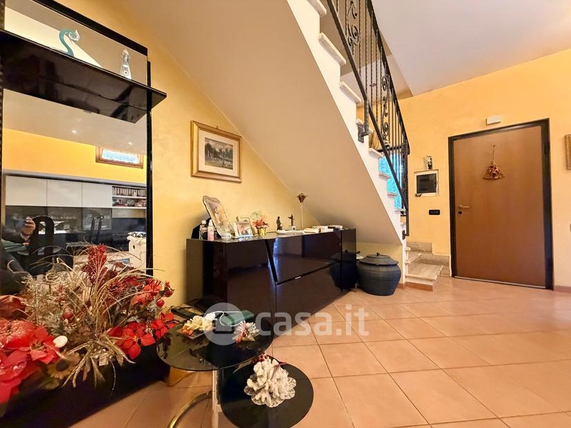 Villa in Via Lago di Como 22 — foto 35 di 82