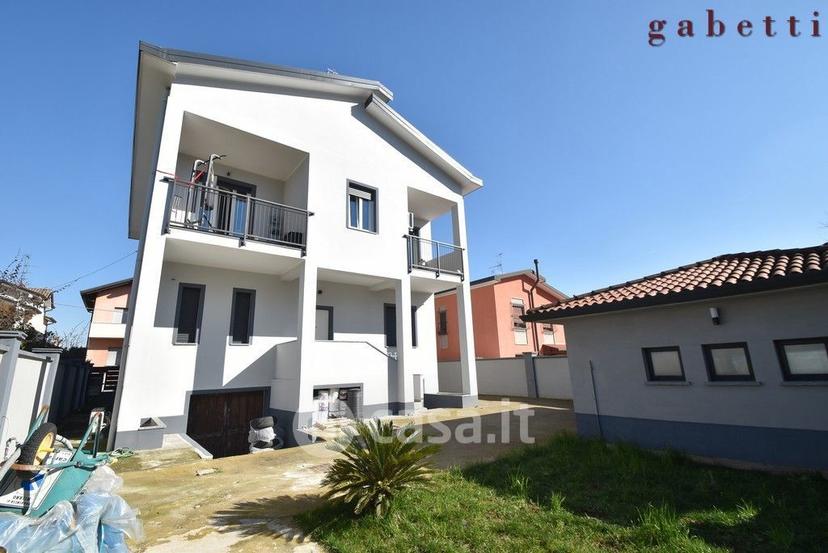 Villa in Via Gorizia 5 — foto 16 di 28