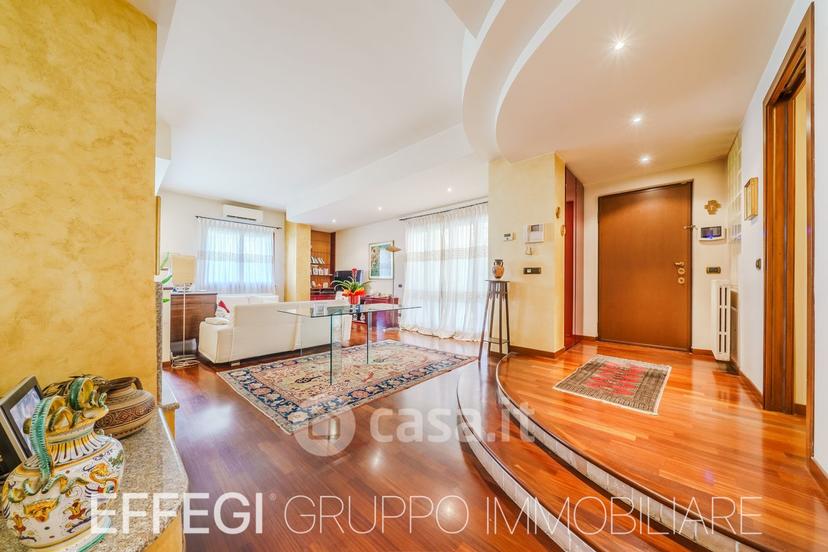 Villa in Via Galileo Galilei 2 — foto 27 di 39