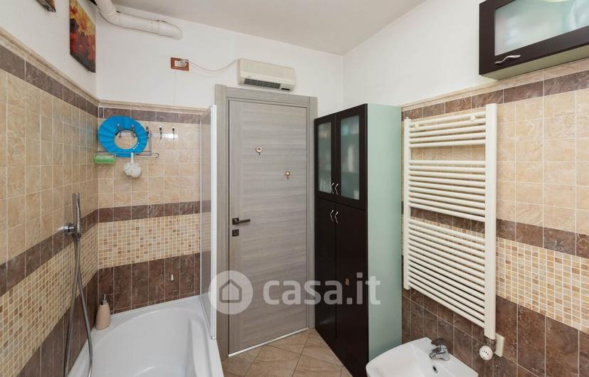 Trilocale in Via Emilio Alessandrini 2 — foto 8 di 29