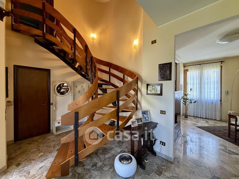 Villa in Via A. Mantegna — foto 15 di 47