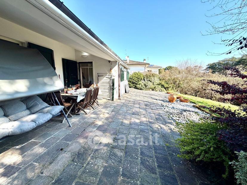 Villa in Via dei Pini 29 — foto 25 di 35