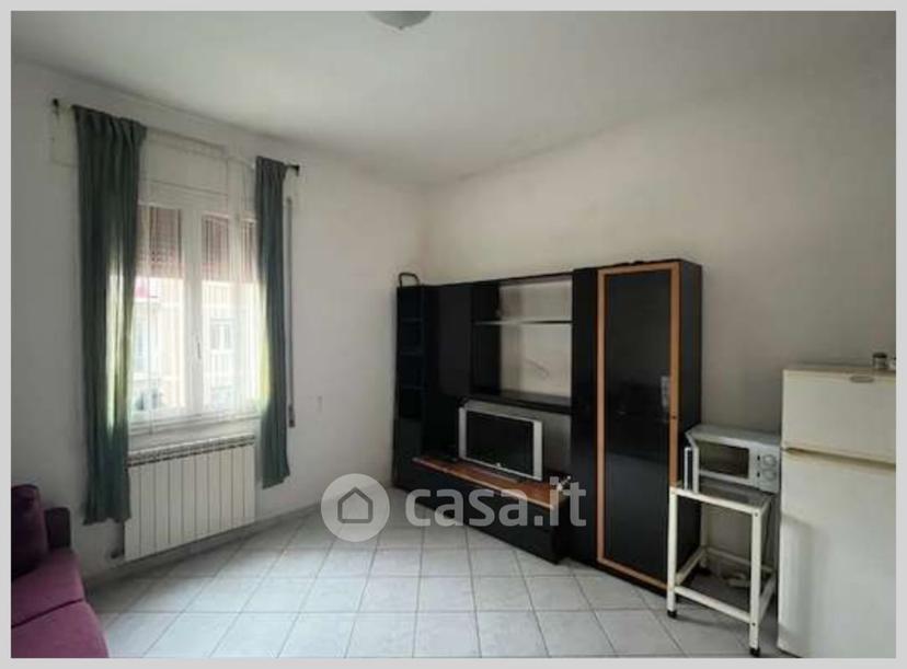 Trilocale in Via Dionisio Calvart — foto 12 di 33