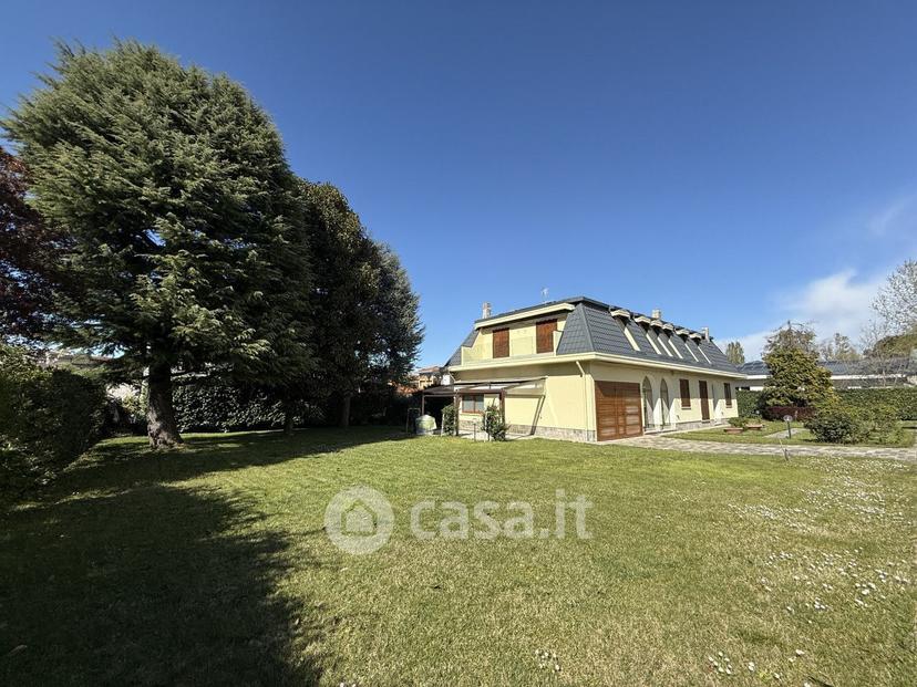 Villa in Via A. Mantegna — foto 6 di 47