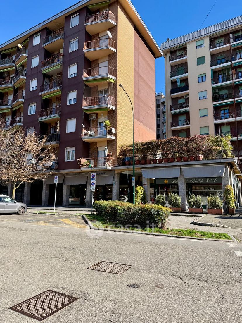 Trilocale in Viale Bolivia 8 — foto 40 di 43