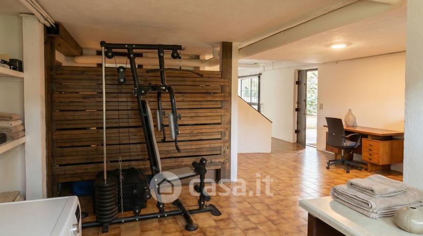 Villa in Via Edmondo de Amicis 7 — foto 17 di 43