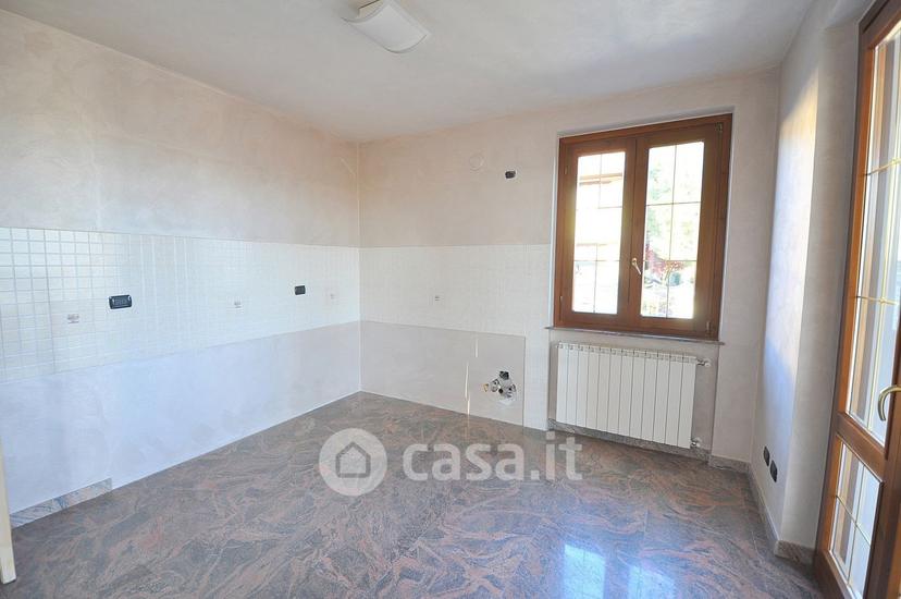 Villa in Via Sandro Pertini 5 — foto 13 di 32