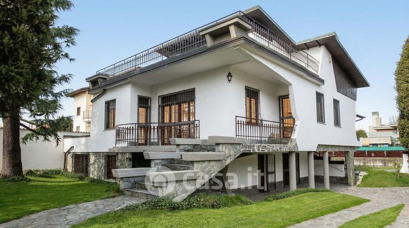 Villa in Via Edmondo de Amicis 7 — foto 25 di 43
