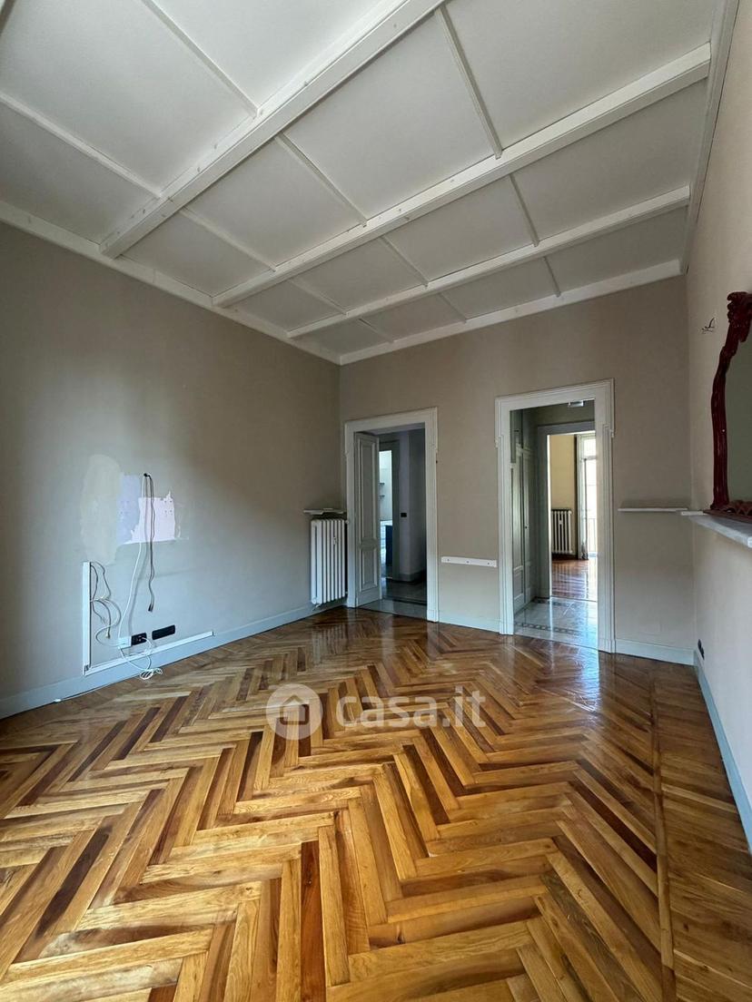 Trilocale in Corso Re Umberto 21 Bis — foto 2 di 34