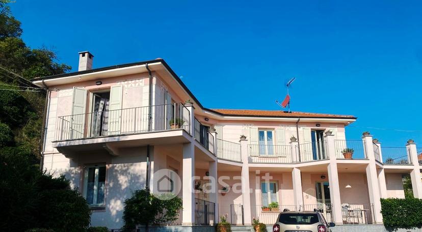 Villa in Piazza Libertà 5 — foto 15 di 34