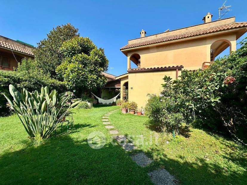 Villa in Via di Valle Schioia — foto 25 di 37